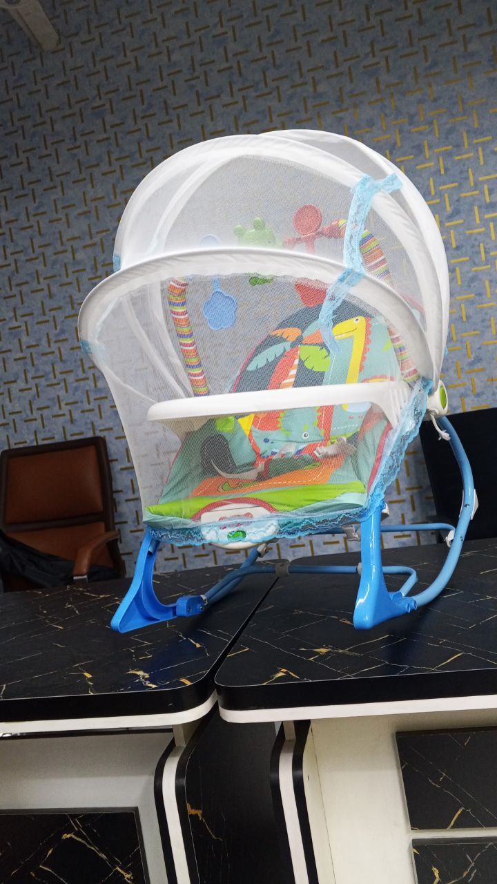 Portable Baby Rocker for Newborn with Mosquito Net & Dining Table - Image 2